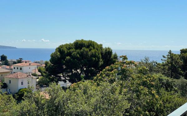 Appartement à vendre    3 pièces • 107 m2 Nice