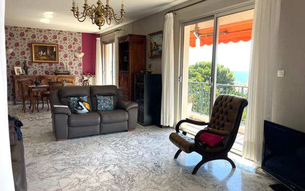 Appartement à vendre    3 pièces • 107 m2 Nice