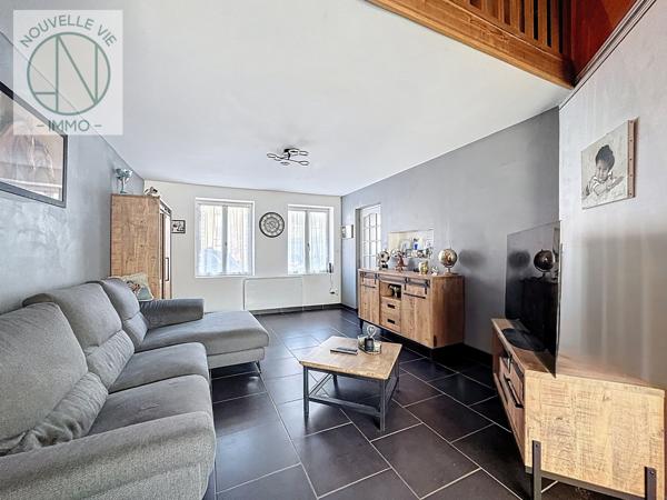 Maison
                                                                                                                                                                                                                                                                                                                        5 pièce(s)                                                                                                                                                                                                          4 chambre(s)                                                                                                                                                                                                          120  m²