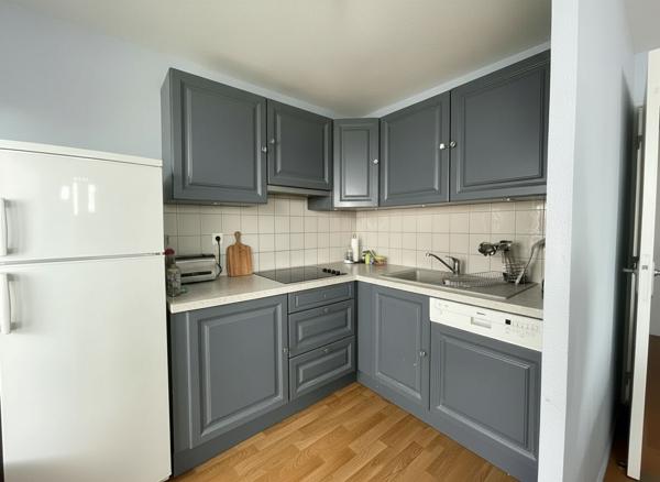 A vendre à Séné Poulfanc Appartement 56 m², bon état, balcon, ascenseur, place de parking, cave , garage
