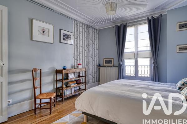 Appartement à vendre 3 pièces 69 m² Suresnes