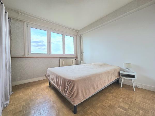 Appartement
         3 pièces
        - 66 m² Exclusivité 135 000 € *