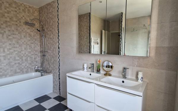 Maison à vendre    5 pièces • 132 m2 Grugies