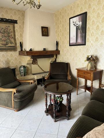 Maison à vendre 4 pièces CHAMPAGNE MOUTON (16)