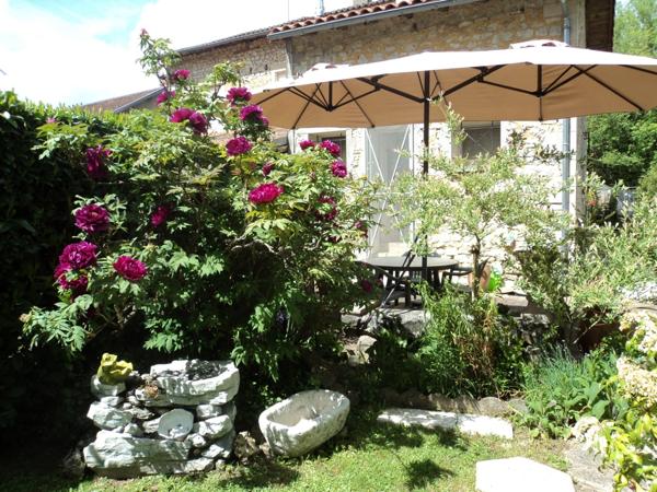 Maison à vendre 4 pièces CHAMPAGNE MOUTON (16)