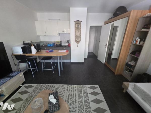 LILLE LIBERTE - STUDIO LOUE  AVEC CAVE ET PARKING