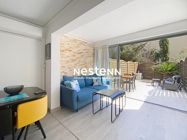 GOLFE JUAN - 2P - 34M2- MER - TERRASSE 40M2 - PARKING - CAVE - PISCINE