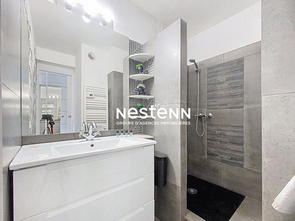 GOLFE JUAN - 2P - 34M2- MER - TERRASSE 40M2 - PARKING - CAVE - PISCINE