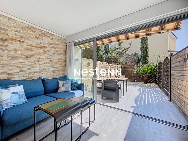 GOLFE JUAN - 2P - 34M2- MER - TERRASSE 40M2 - PARKING - CAVE - PISCINE