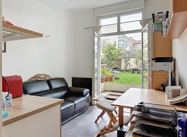 Résidence de  standing récente aux normes PMR