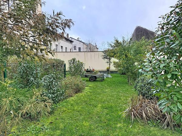 Résidence de  standing récente aux normes PMR