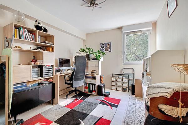 Appartement T3 à Vitrolles, dans une résidence prisée et sécurisée