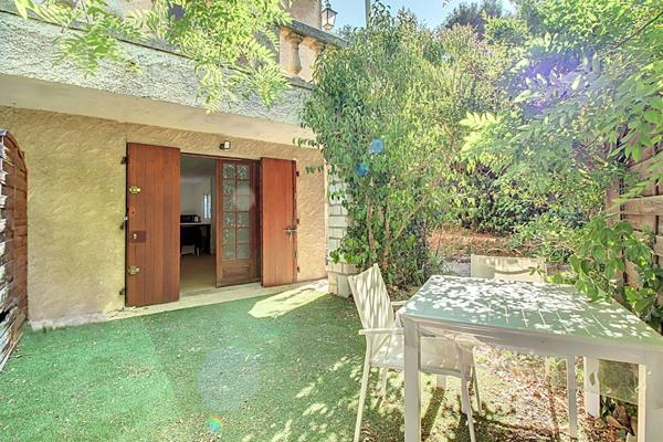 Appartement rez-de-jardin secteur Nord de Vitrolles sans charges avec place de parking