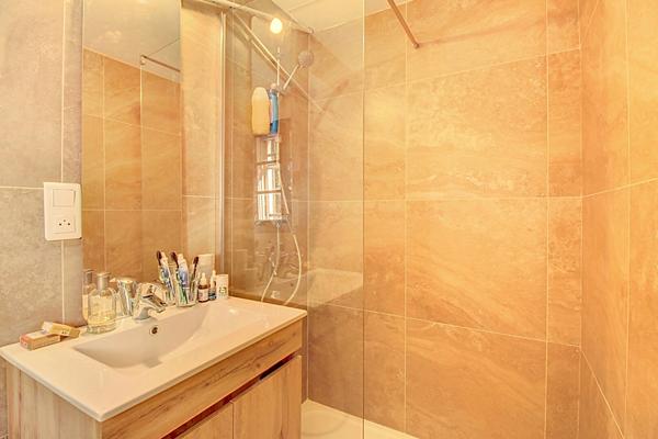 Appartement rez-de-jardin secteur Nord de Vitrolles sans charges avec place de parking