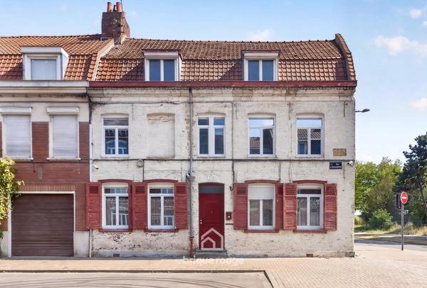 Large maison de ville avec gros potentiel