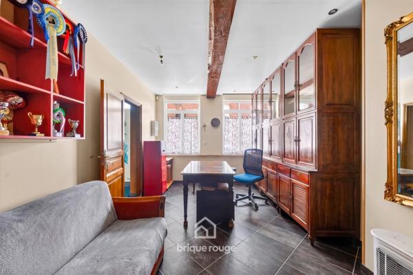 Large maison de ville avec gros potentiel