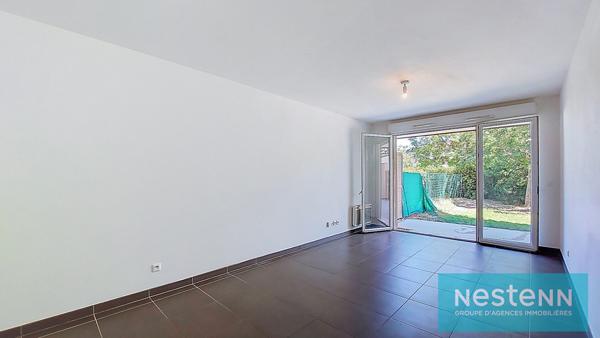 Appartement rez-de-jardin, ISTRES, T3 58m² + 79m² de terrasse et jardin, double garage et stationnement privatif
