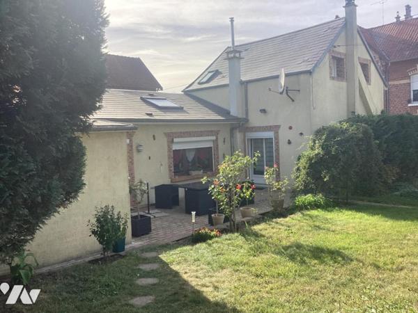 Maison de 85 M2 HAB double garage et jardin