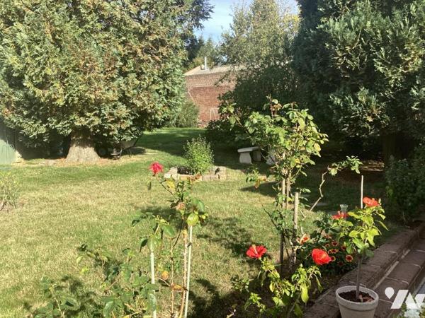 Maison de 85 M2 HAB double garage et jardin