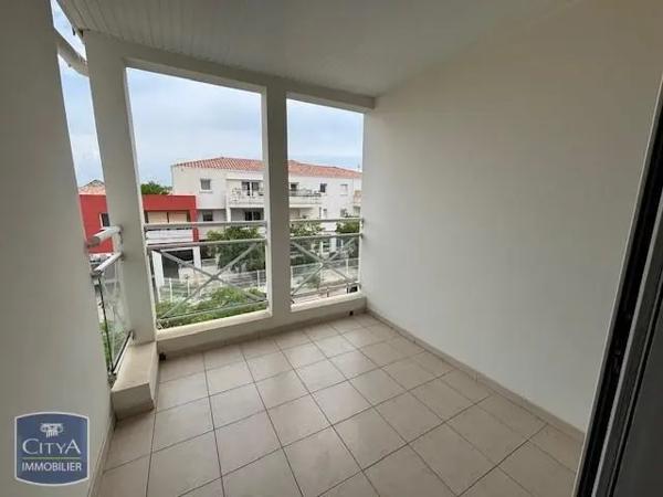 Appartement à louer 2 pièces 44.15m² Frontignan (34110)
