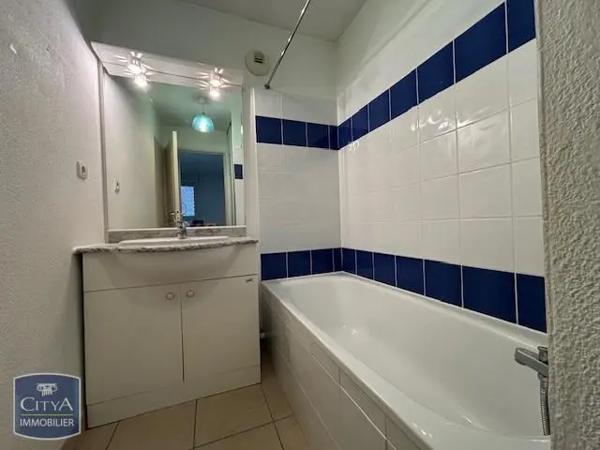 Appartement à louer 2 pièces 44.15m² Frontignan (34110)