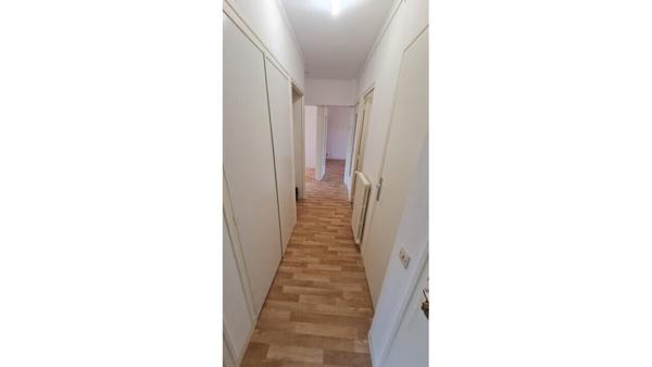 Appartement 72m² + cave + parking, proche commerce, idéal investisseur