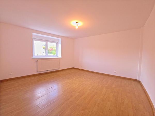 Duplex proche de la gare d'Hettange-Grande avec garage et cave