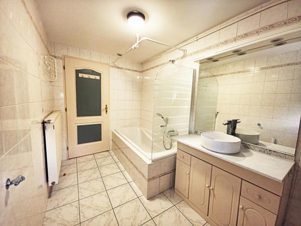 Duplex proche de la gare d'Hettange-Grande avec garage et cave