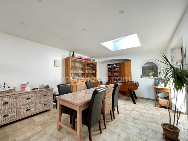 Villa à Aigues-Mortes – 167 m² habitables sur plus de 1 700 m² de terrain