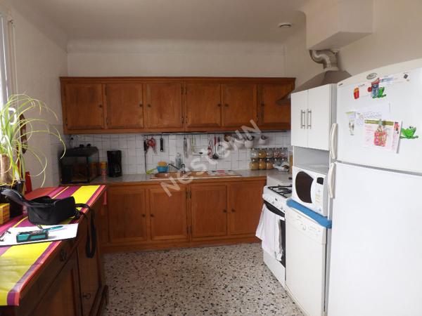 Maison de campagne à la ville ? le charme de la tranquillité à proximité de tout !