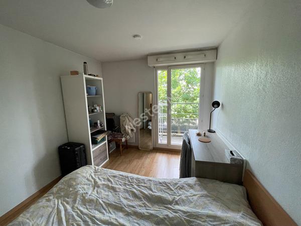 3 studios avec parking dans une residence etudiante a cote de la gare de Metz