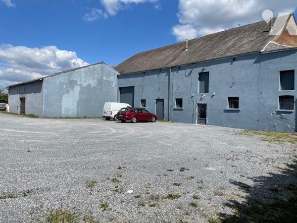 Bâtiment en pierres et briques, à usage de stockage