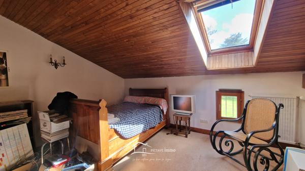 Maison familiale de 5 chambres sur 4 215 m² de terrain – Sans vis-à-vis, grands volumes et cadre paisible Rouillé (86480)