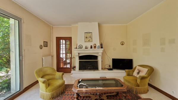 Maison familiale de 5 chambres sur 4 215 m² de terrain – Sans vis-à-vis, grands volumes et cadre paisible Rouillé (86480)