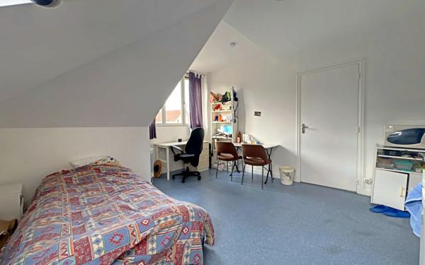 Appartement à louer    1 pièce • 15,76 m2 Bures-sur-Yvette