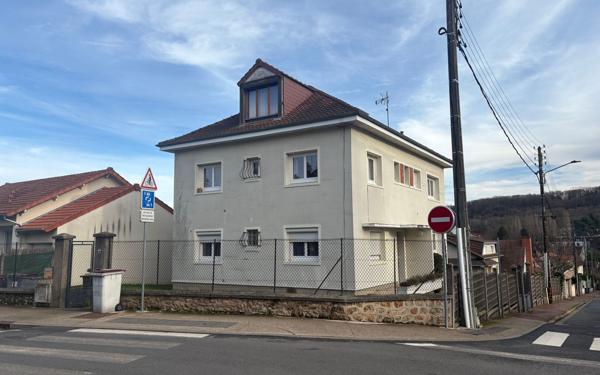 Appartement à louer    1 pièce • 15,76 m2 Bures-sur-Yvette