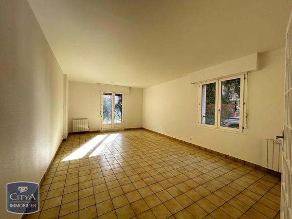 Appartement à louer 2 pièces 66.56m² Chartres (28000)