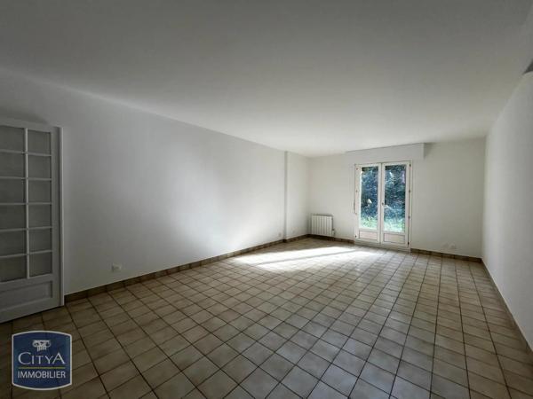Appartement à louer 2 pièces 66.56m² Chartres (28000)