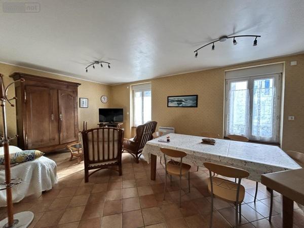 Immeuble à vendre à Le Palais dans le Morbihan (56360), ref : 56026-1137