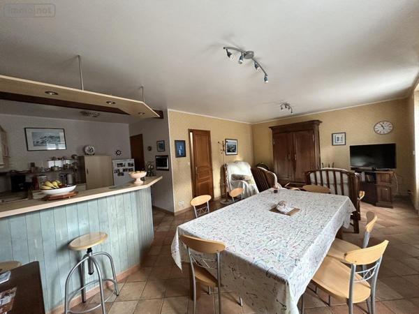 Immeuble à vendre à Le Palais dans le Morbihan (56360), ref : 56026-1137