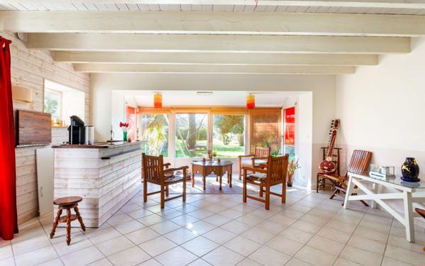 Maison à vendre    7 pièces • 350 m2 Séné