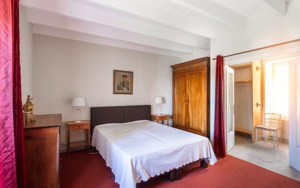 Maison à vendre    7 pièces • 350 m2 Séné