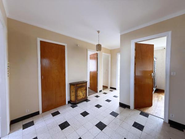 SAINT-RENAN MAISON T5 4 CHAMBRES SOUS-SOL COMPLET