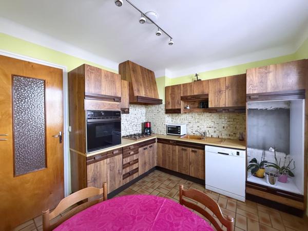 SAINT-RENAN MAISON T5 4 CHAMBRES SOUS-SOL COMPLET