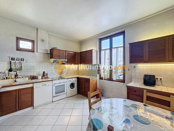 Vente Maison 7 pièces 186 m2 à Domarin