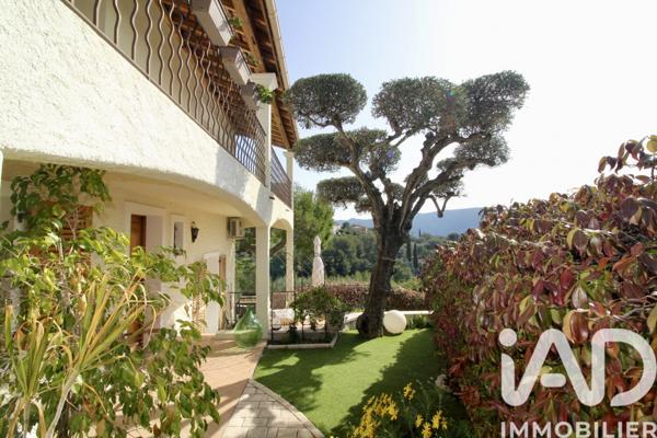 Maison à vendre 6 pièces 186 m² Saint-André-de-la-Roche