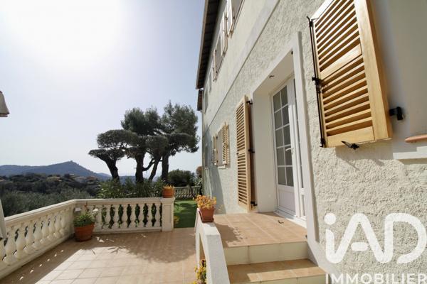 Maison à vendre 6 pièces 186 m² Saint-André-de-la-Roche