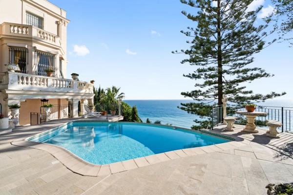 Villa Belle Epoque à la frontière Monegasque