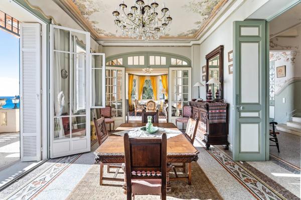 Villa Belle Epoque à la frontière Monegasque
