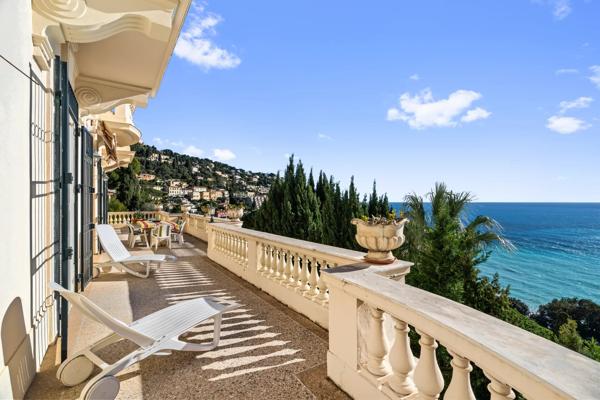 Villa Belle Epoque à la frontière Monegasque